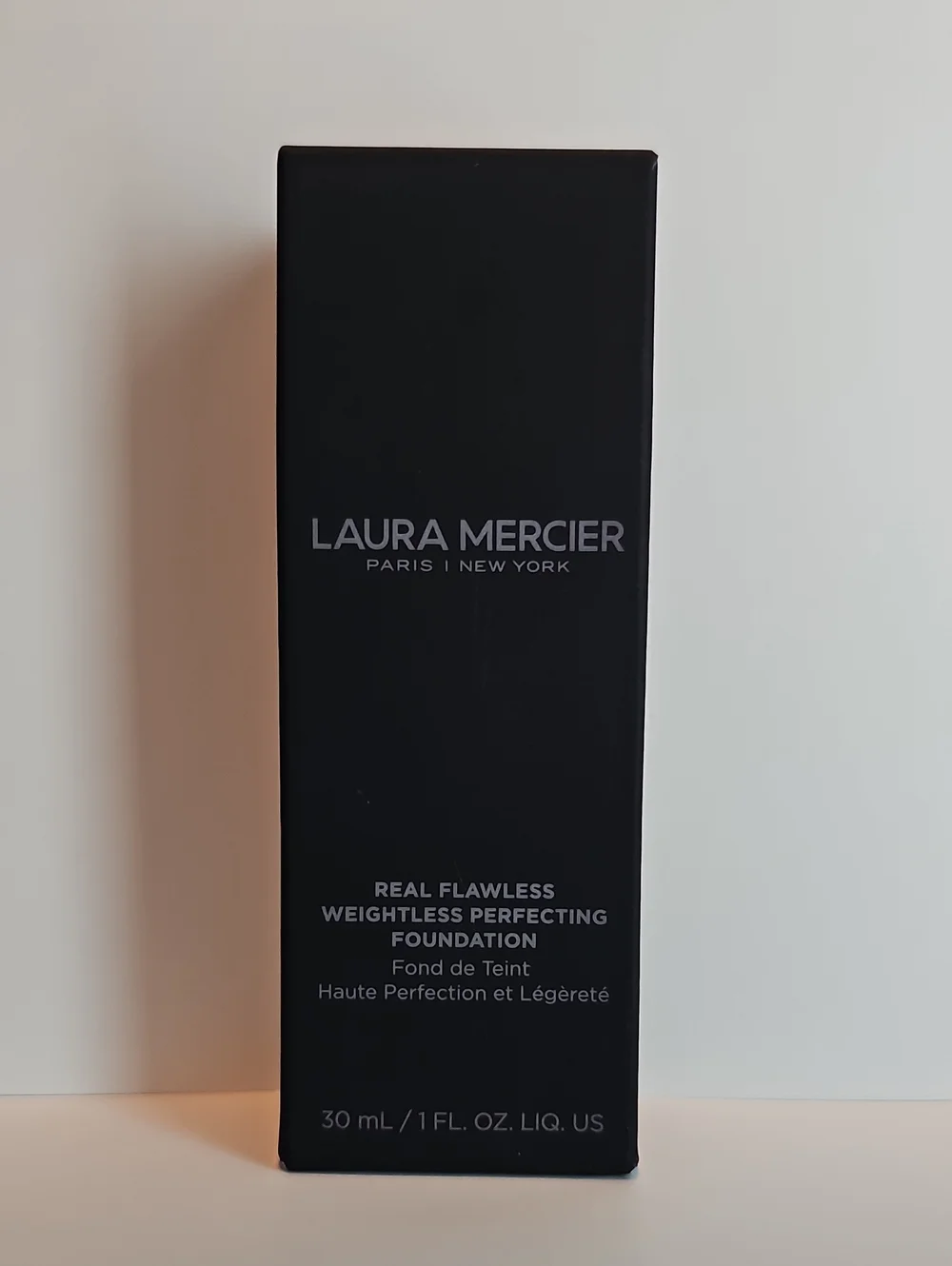 Real Flawless Weightless Perfecting Waterproof Foundation